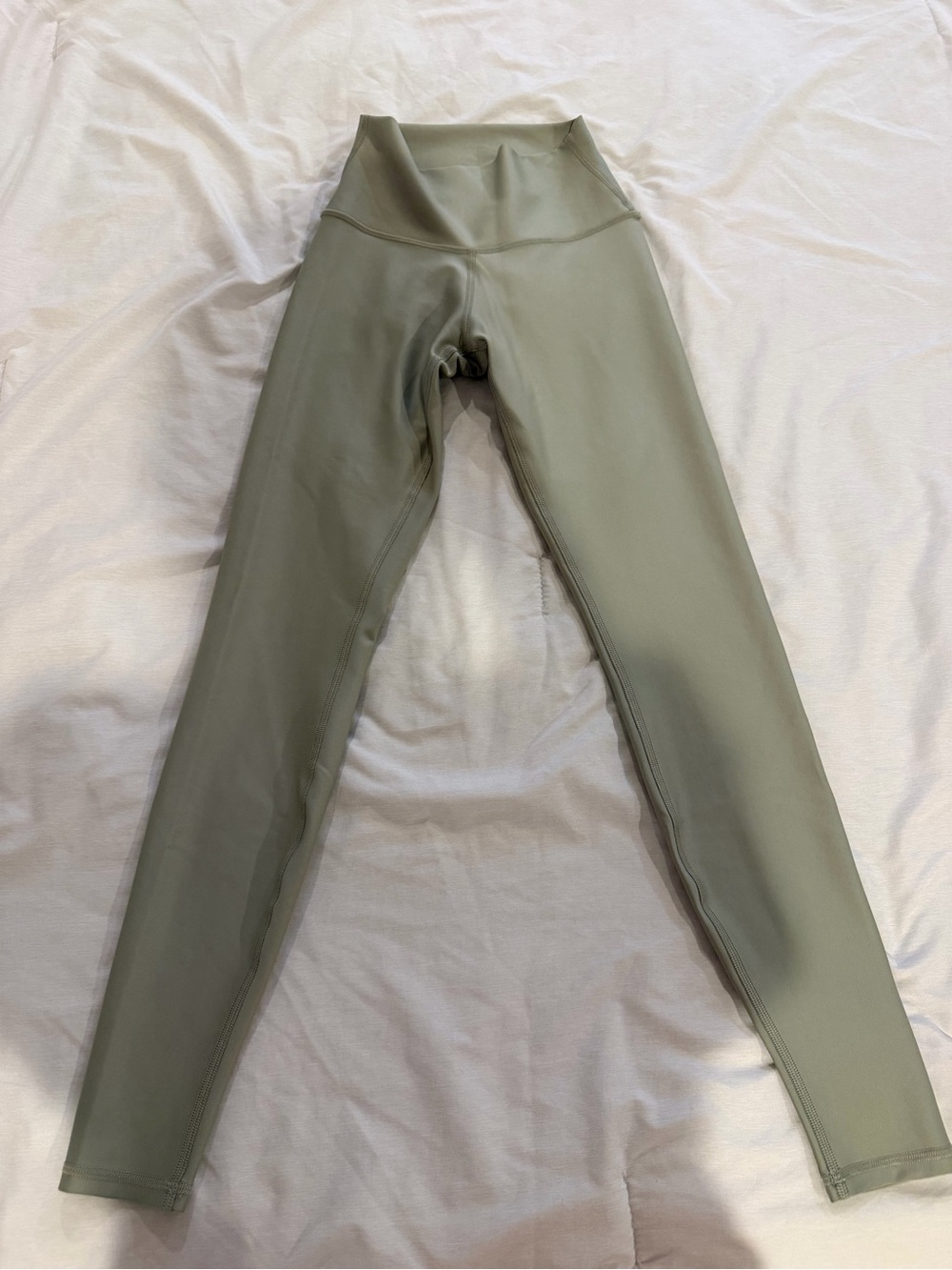 Alo Yoga High-Waist Airlift Legging